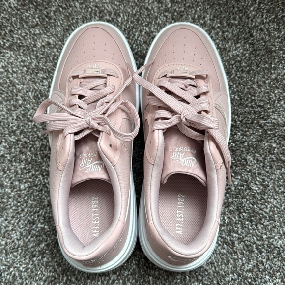 Nike Air Force - Picture 6 of 6